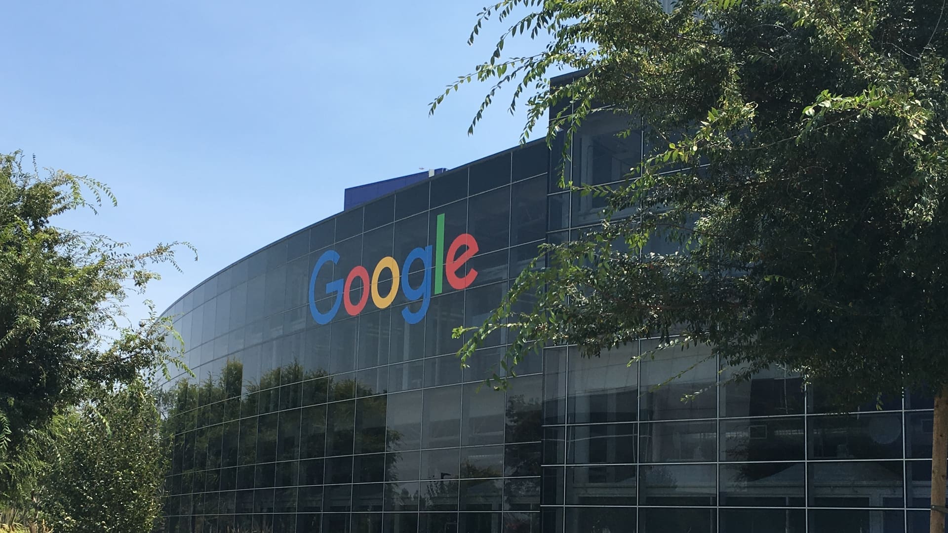Google's Googleplex headquarters building in Mountain View, California